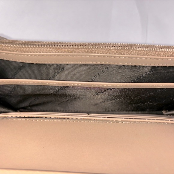 NWOT Burberry Authentic Leather Continental Wallet (Tan) Hardware ๐ No scratches - Picture 4 of 4